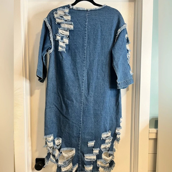 Vibrant MIU Distressed Denim 3/4 Sleeve High Low Dress.‎ Size Small. NWT. - Picture 5 of 12